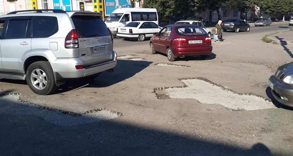 В Новомосковске начали ямочный ремонт еще одной улицы В Новомосковске начали ямочный ремонт еще одной улицы, Валентина Дрегваль